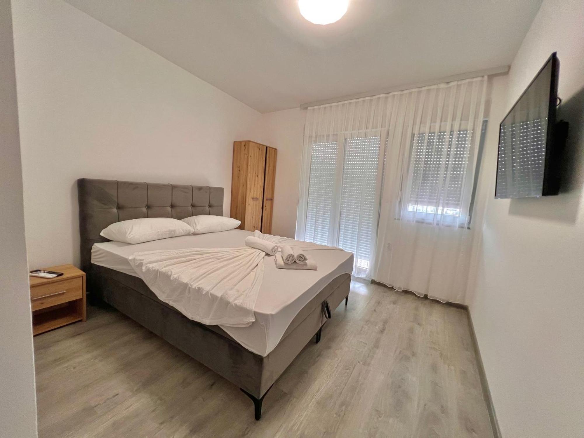 Nur Motel *