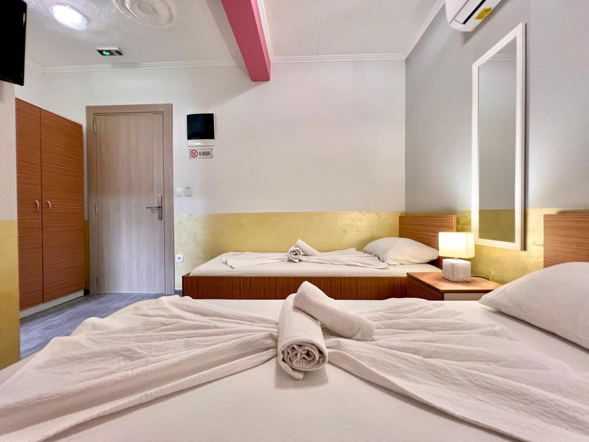 Nur Motel *